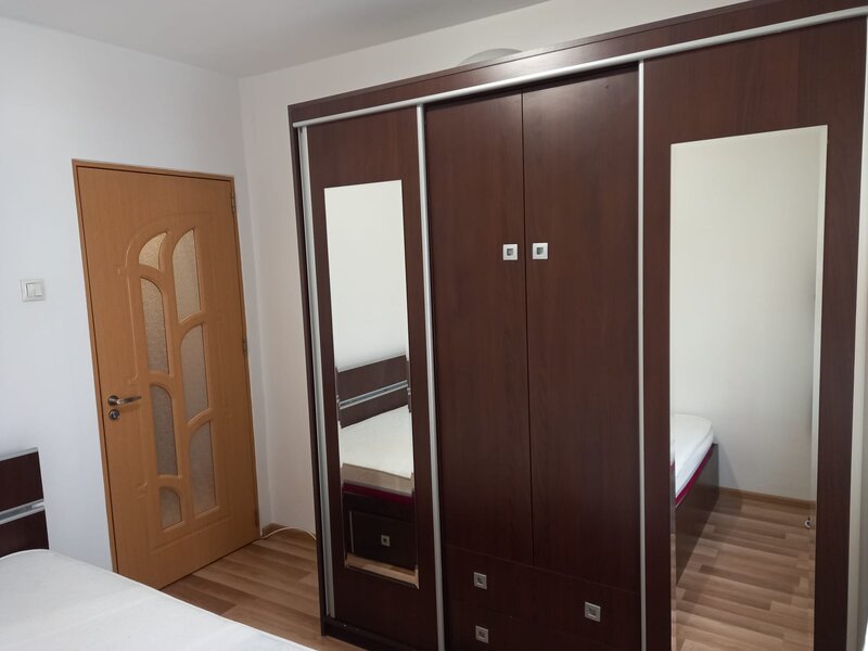 Nicolae Grigorescu, aproape de metrou, apartament 2 camere de inchiriat.