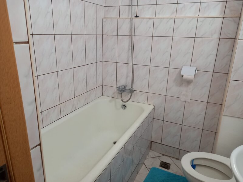 Nicolae Grigorescu, aproape de metrou, apartament 2 camere de inchiriat.